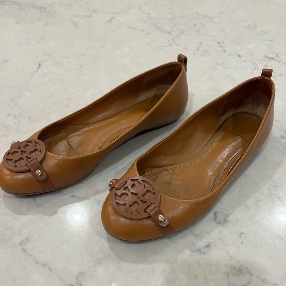 Tory Burch Mini Miller Balket Flats